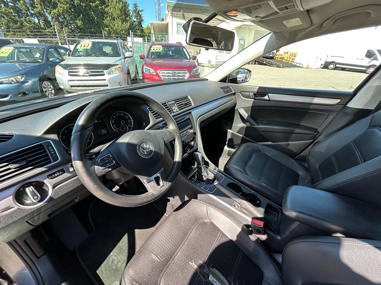 Volkswagen Passat 4dr Sdn 1.8T Auto Wolfsburg Ed PZEV 2014