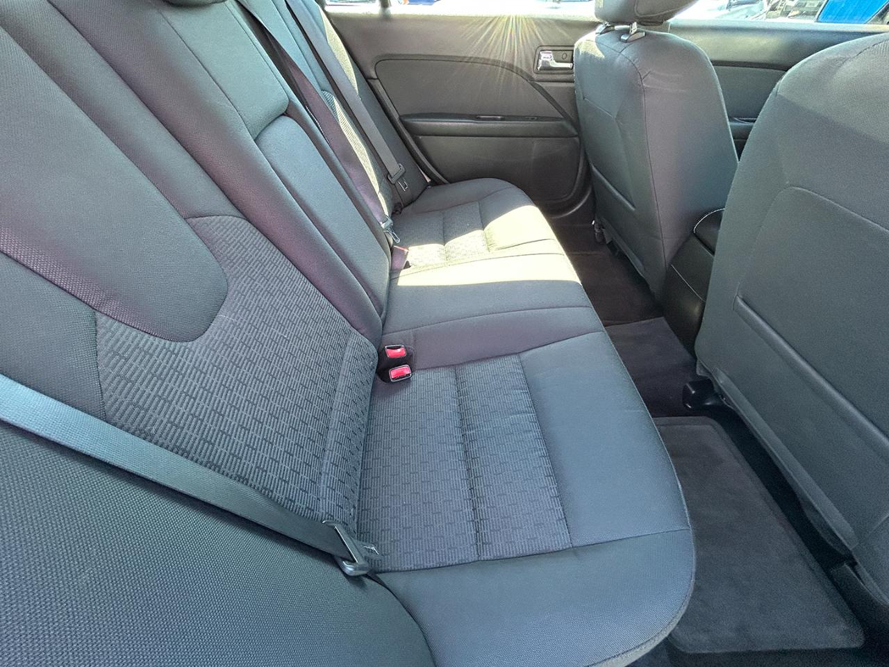 Ford Fusion 4dr Sdn SE FWD 2011