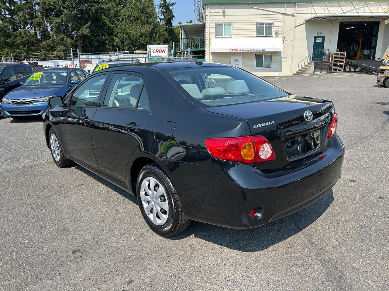 Toyota Corolla 4dr Sdn Man (Natl) 2010