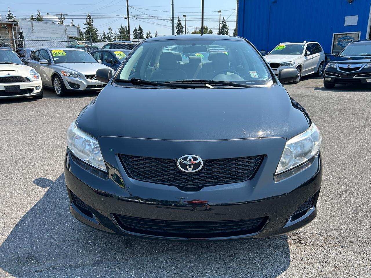 Toyota Corolla 4dr Sdn Man (Natl) 2010