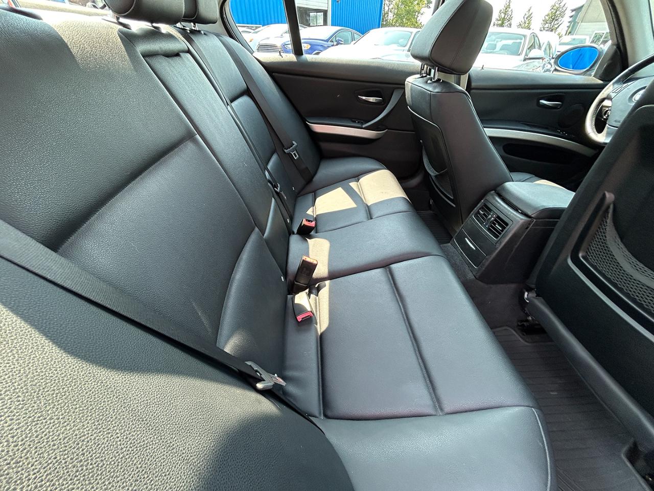 BMW 3 Series 4dr Sdn 328i RWD South Africa 2008