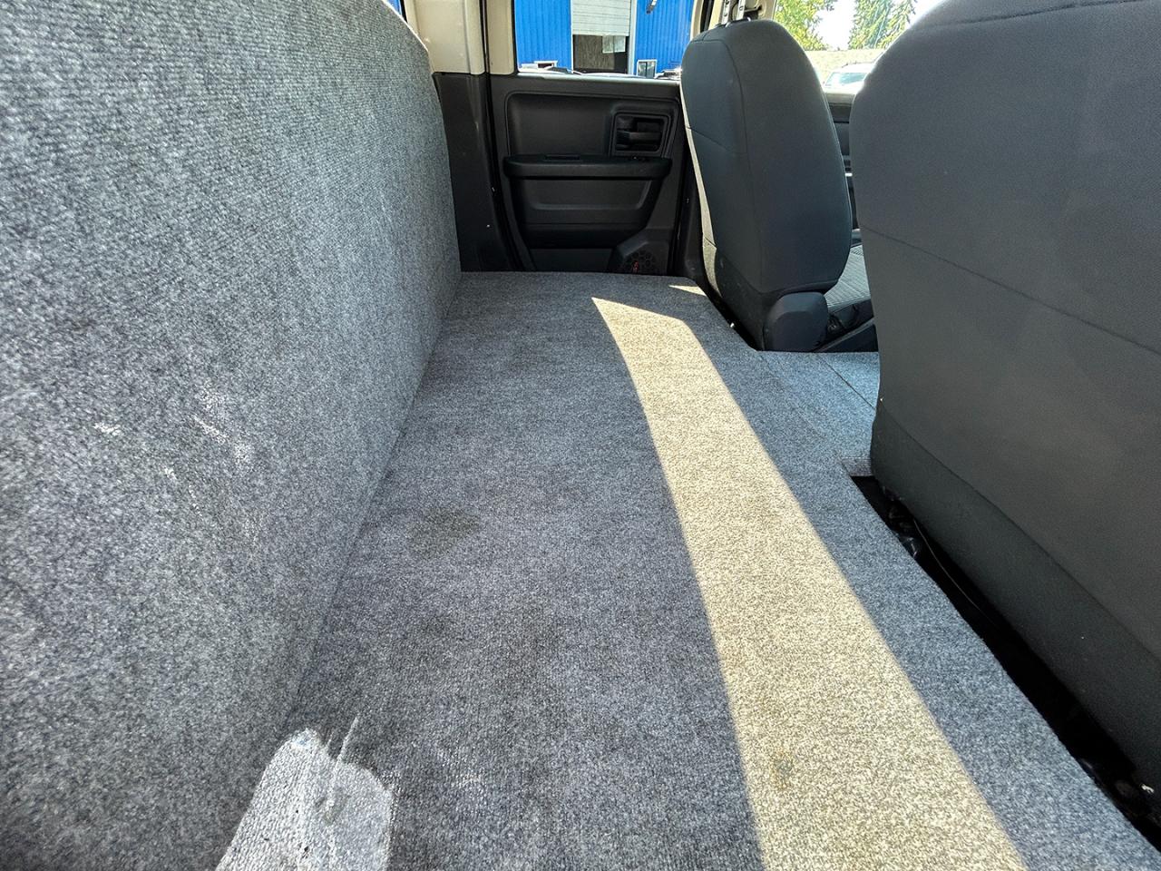 RAM 1500 4WD Quad Cab 140.5" Express 2012
