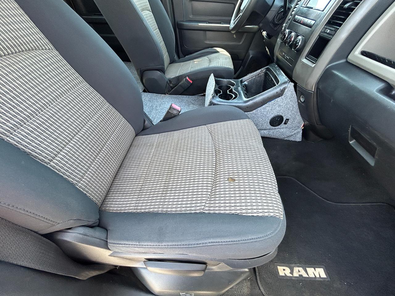 RAM 1500 4WD Quad Cab 140.5" Express 2012