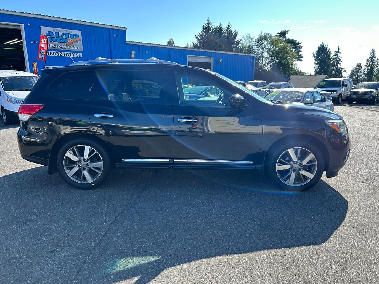 Nissan Pathfinder 4WD 4dr Platinum 2015