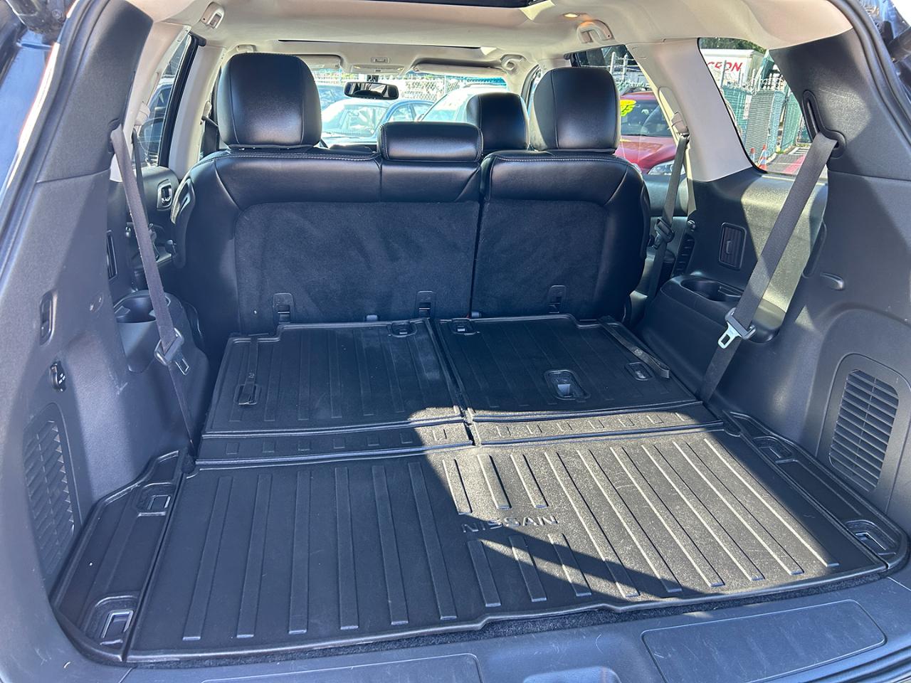 Nissan Pathfinder 4WD 4dr Platinum 2015