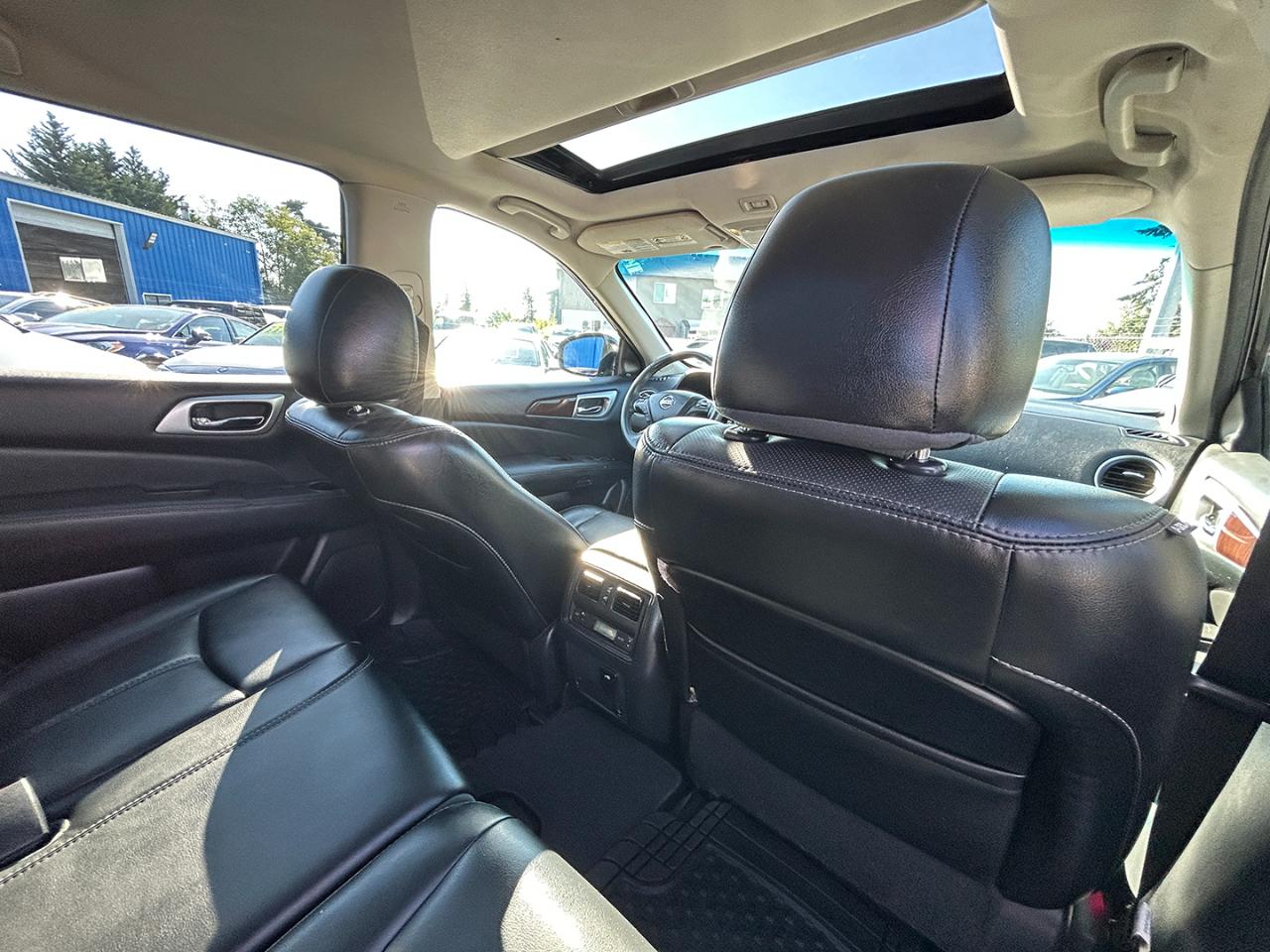 Nissan Pathfinder 4WD 4dr Platinum 2015