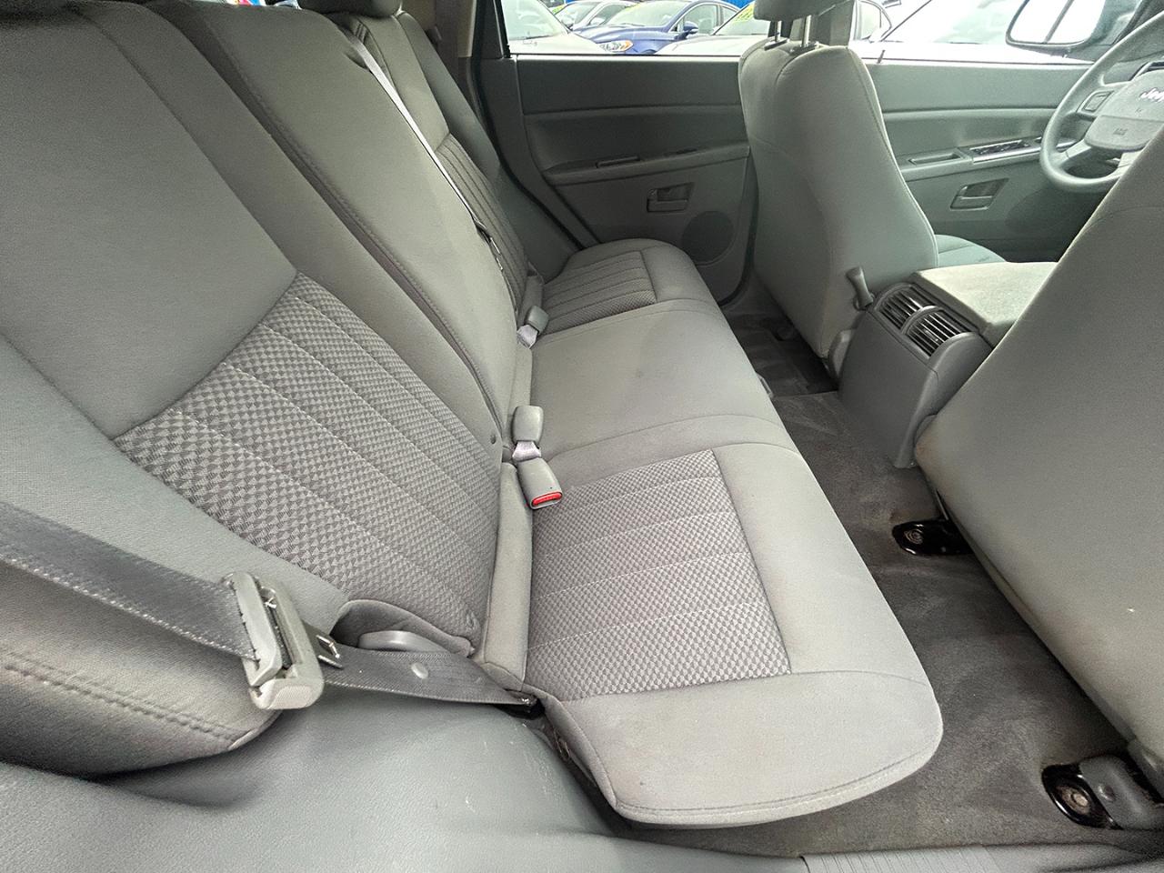 Jeep Grand Cherokee 4dr Laredo 4WD 2006