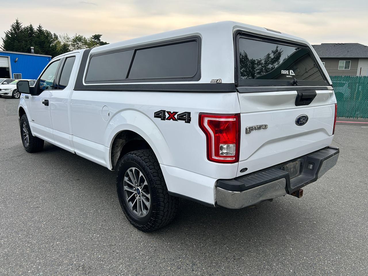 Ford F-150 Lariat 4WD SuperCab 8' Box 2017