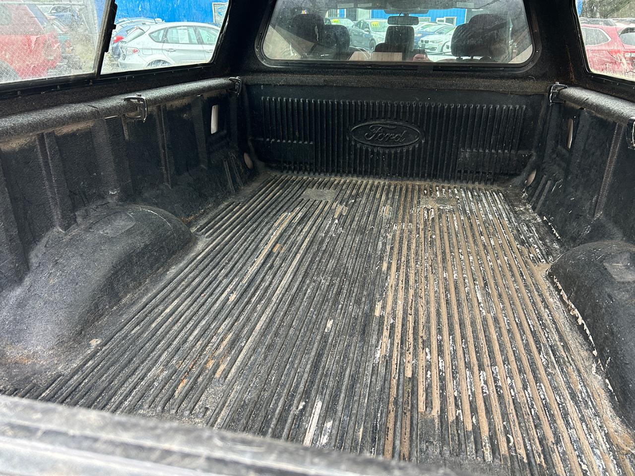 Ford F-150 Lariat 4WD SuperCab 8' Box 2017