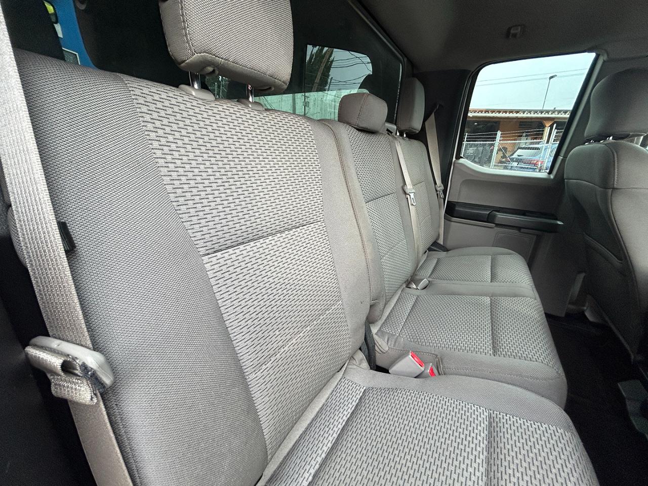 Ford F-150 Lariat 4WD SuperCab 8' Box 2017