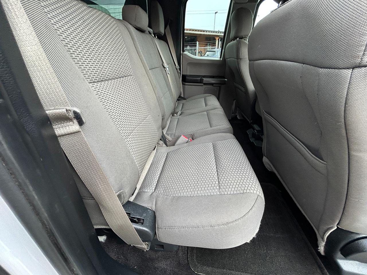 Ford F-150 Lariat 4WD SuperCab 8' Box 2017
