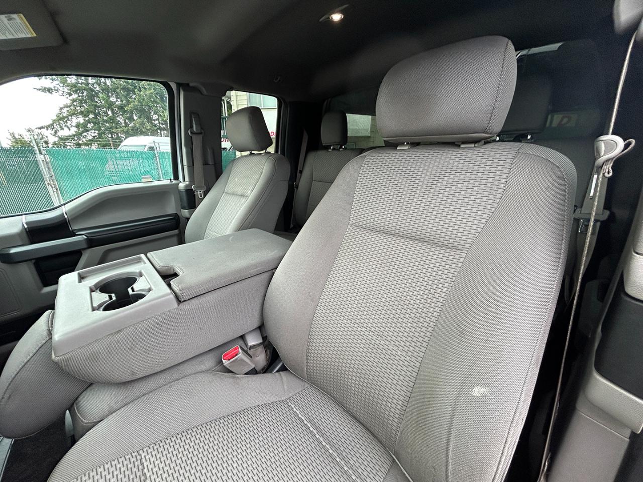 Ford F-150 Lariat 4WD SuperCab 8' Box 2017