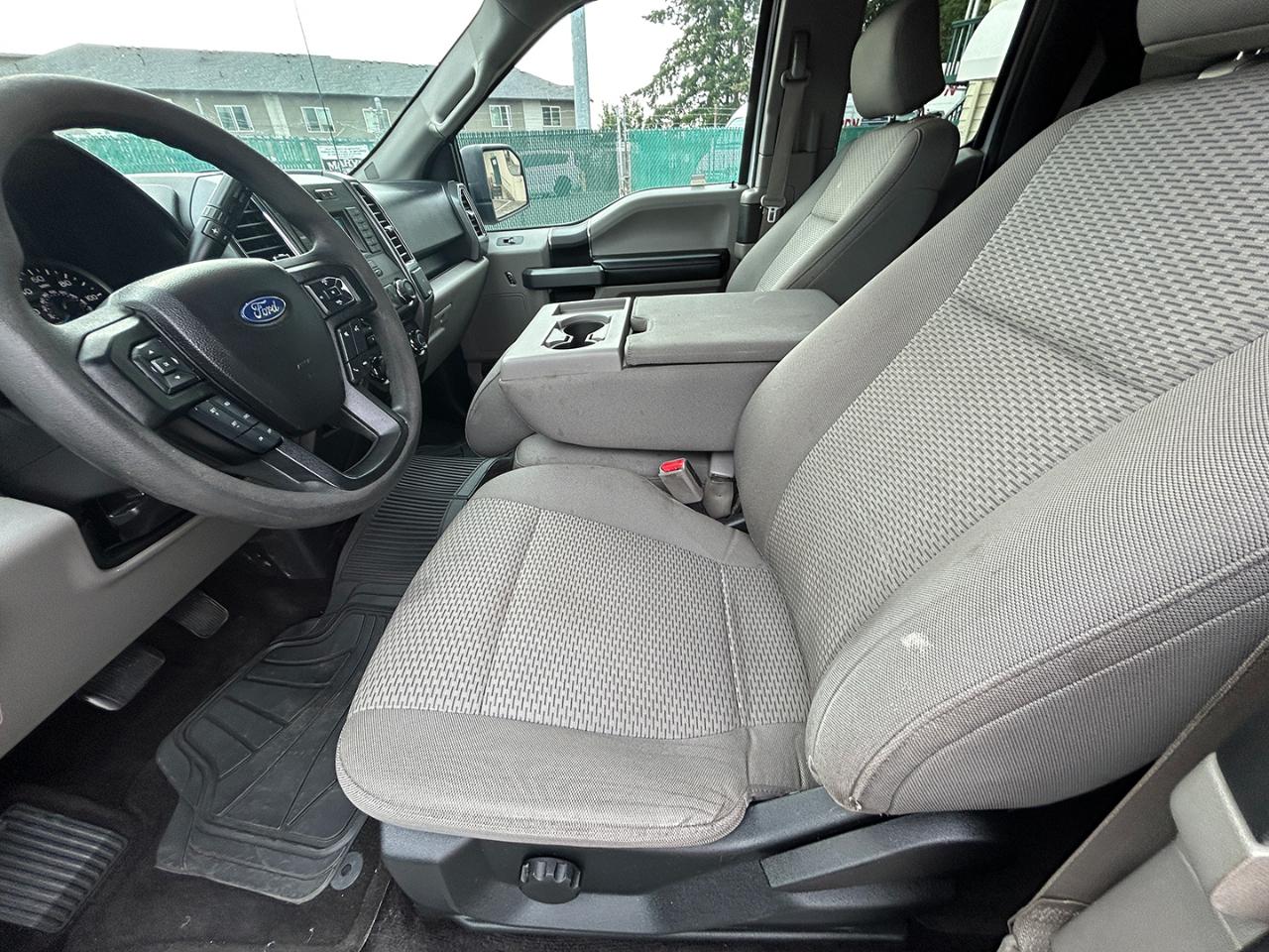Ford F-150 Lariat 4WD SuperCab 8' Box 2017