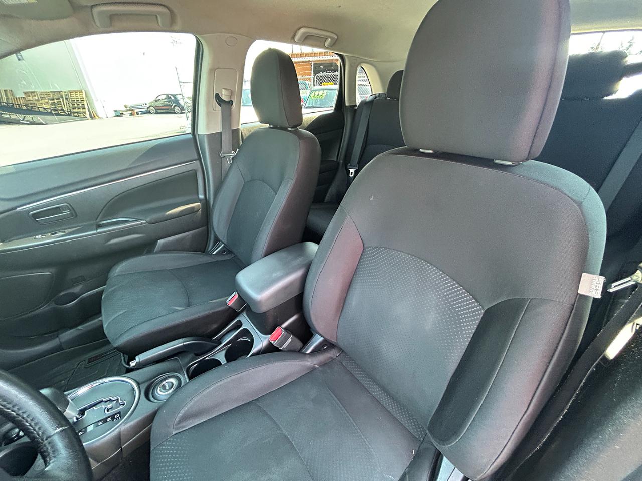 Mitsubishi Outlander Sport AWD 4dr CVT 2.4 ES 2015