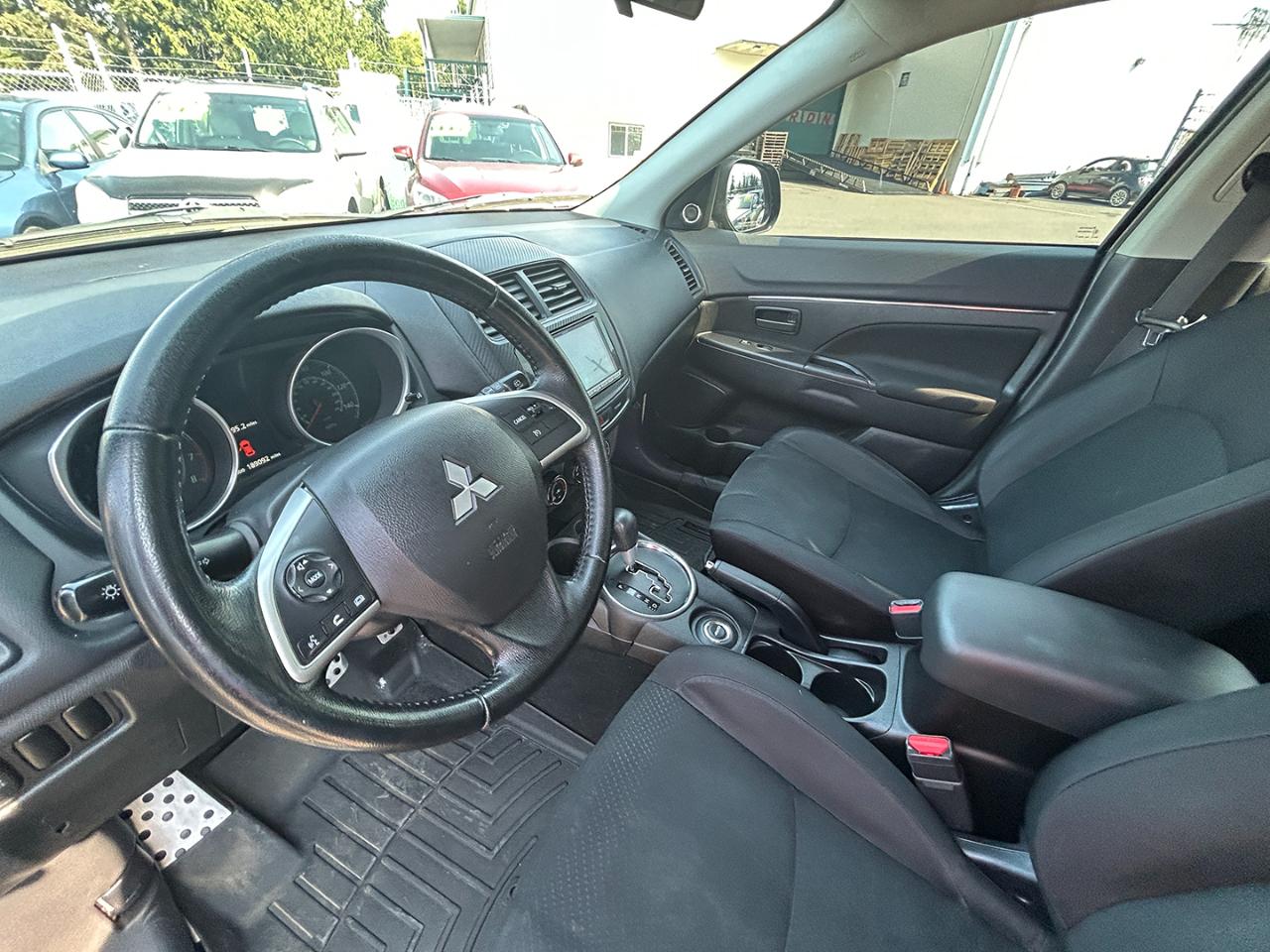 Mitsubishi Outlander Sport AWD 4dr CVT 2.4 ES 2015