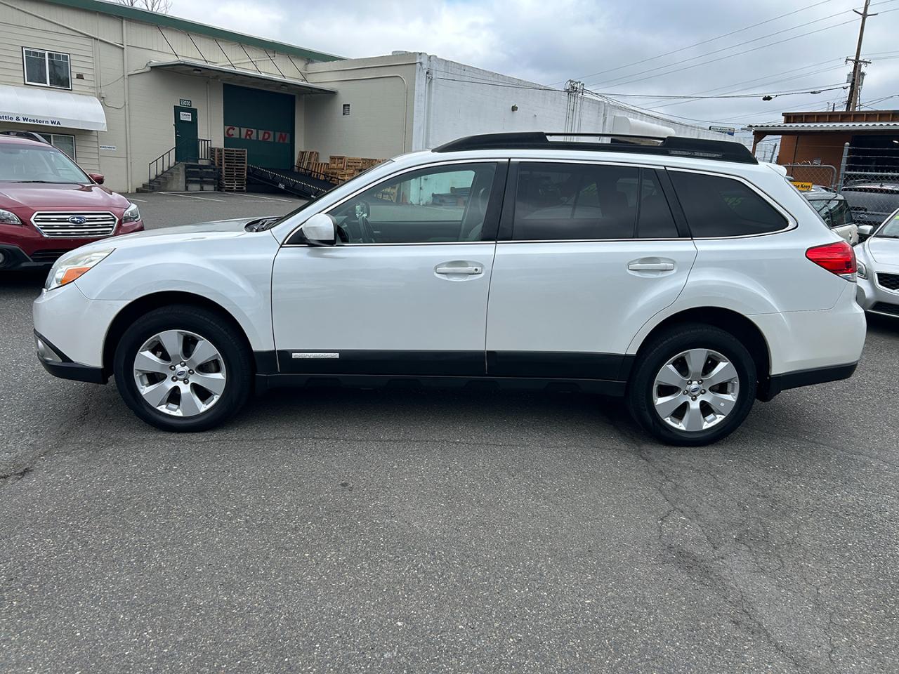Subaru Outback 4dr Wgn H4 Auto 2.5i Limited 2012