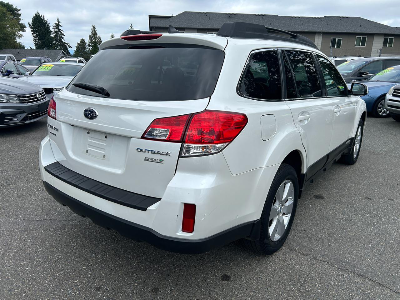 Subaru Outback 4dr Wgn H4 Auto 2.5i Limited 2012