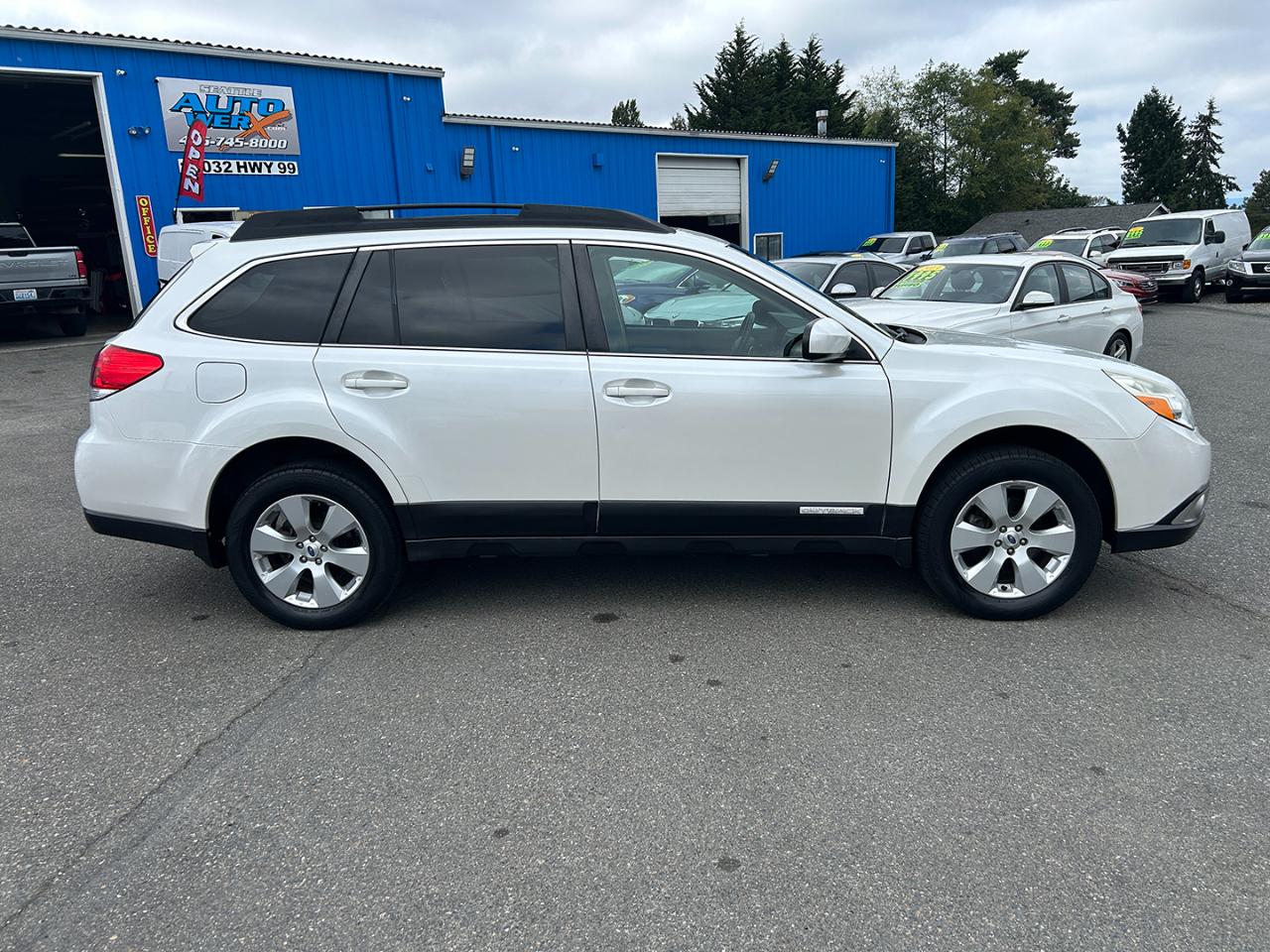 Subaru Outback 4dr Wgn H4 Auto 2.5i Limited 2012