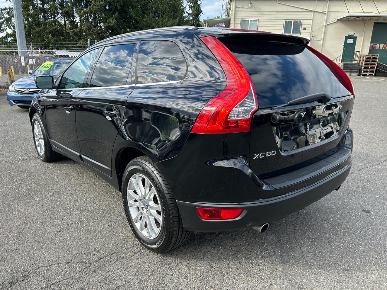 Volvo XC60 AWD 4dr 3.0T 2010