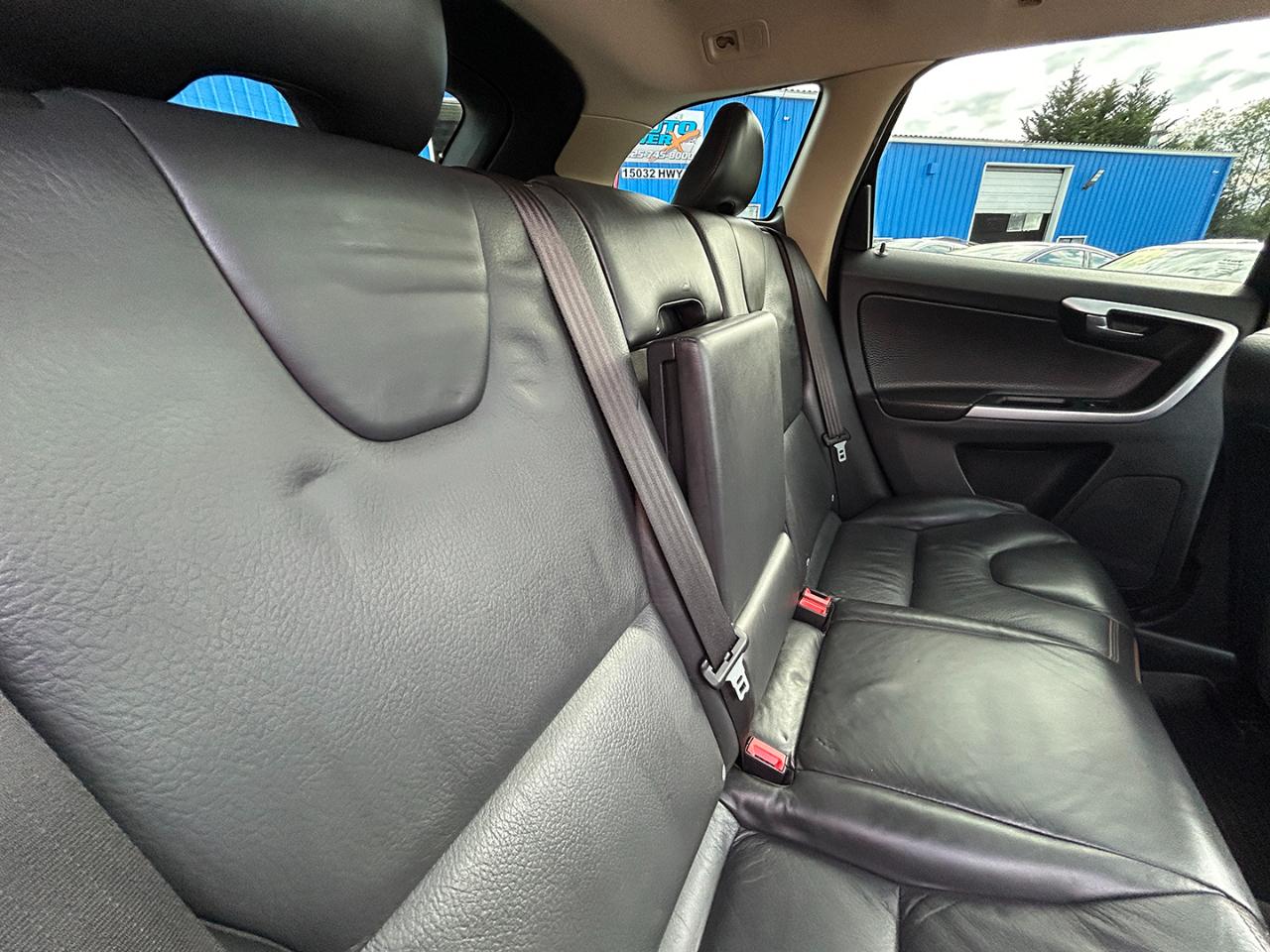 Volvo XC60 AWD 4dr 3.0T 2010