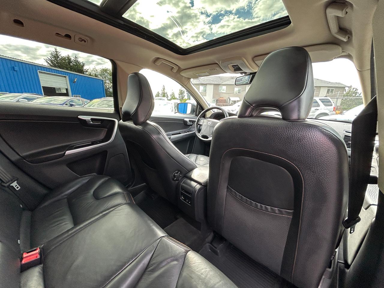 Volvo XC60 AWD 4dr 3.0T 2010