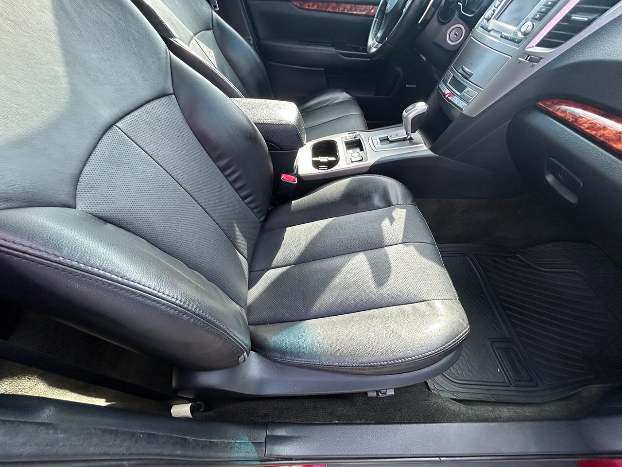 Subaru Outback 4dr Wgn H4 Auto 2.5i Limited 2012