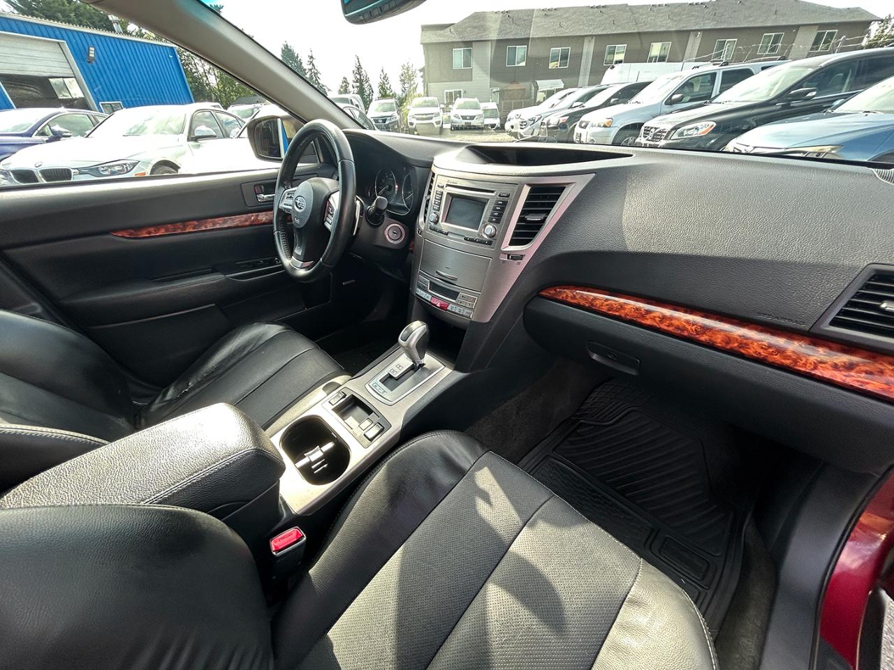 Subaru Outback 4dr Wgn H4 Auto 2.5i Limited 2012