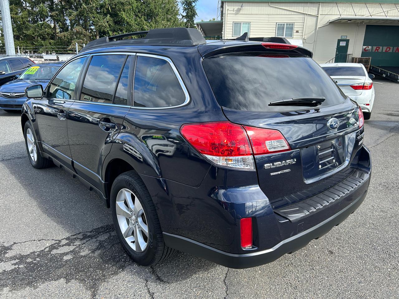 Subaru Outback 4dr Wgn H4 Auto 2.5i Limited 2013