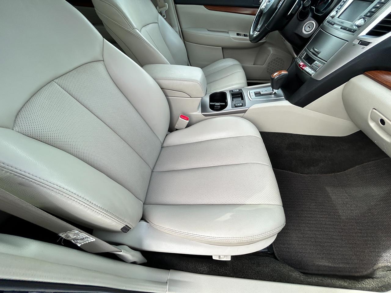 Subaru Outback 4dr Wgn H4 Auto 2.5i Limited 2013