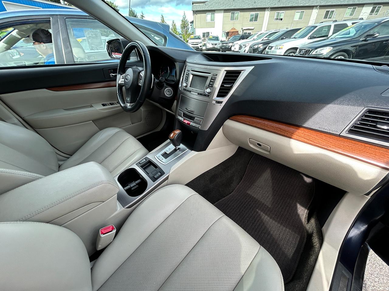 Subaru Outback 4dr Wgn H4 Auto 2.5i Limited 2013