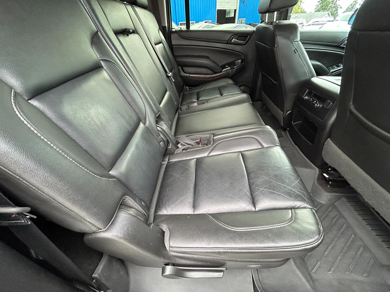 Chevrolet Suburban 4WD 4dr 1500 LT 2018