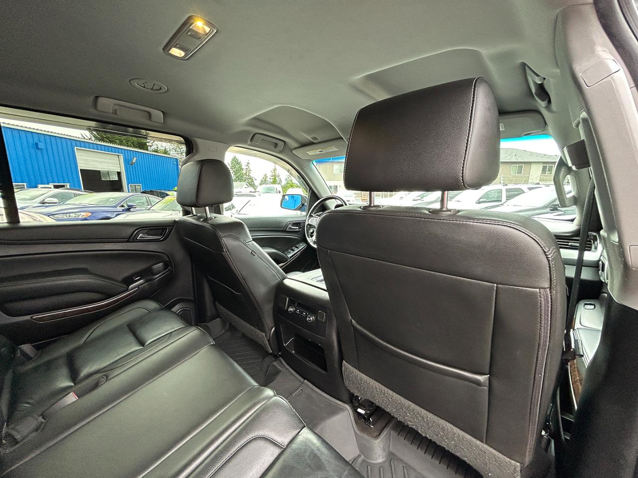 Chevrolet Suburban 4WD 4dr 1500 LT 2018