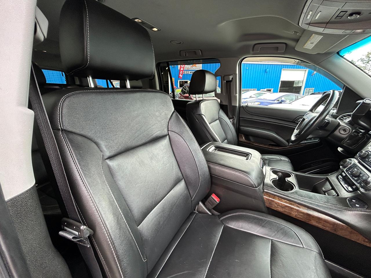 Chevrolet Suburban 4WD 4dr 1500 LT 2018