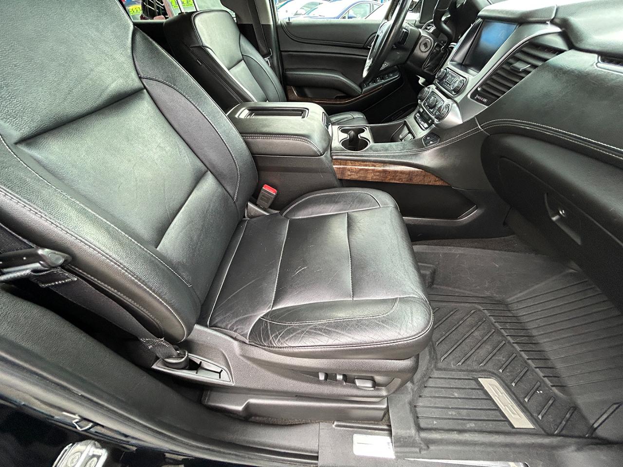 Chevrolet Suburban 4WD 4dr 1500 LT 2018