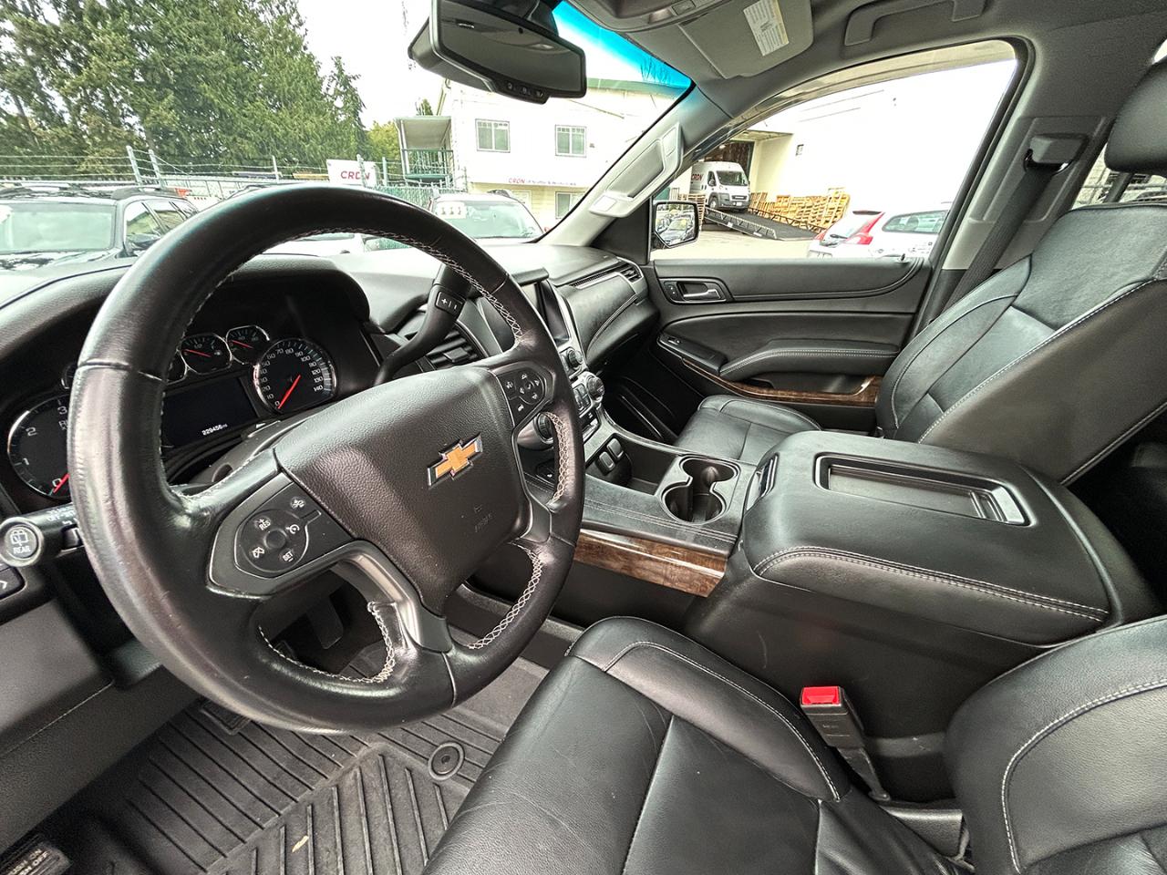Chevrolet Suburban 4WD 4dr 1500 LT 2018