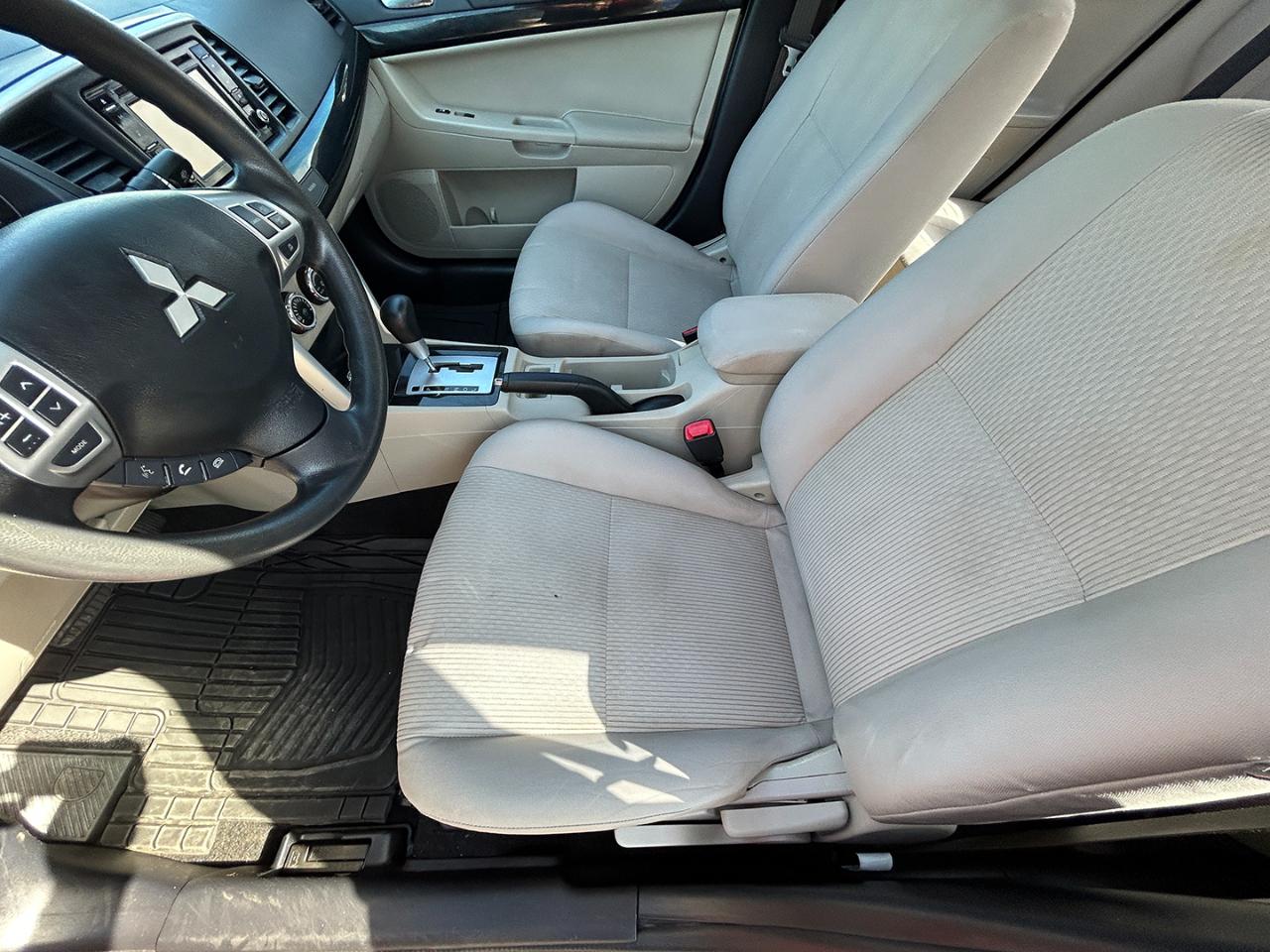Mitsubishi Lancer ES 2.0 FWD CVT 2017