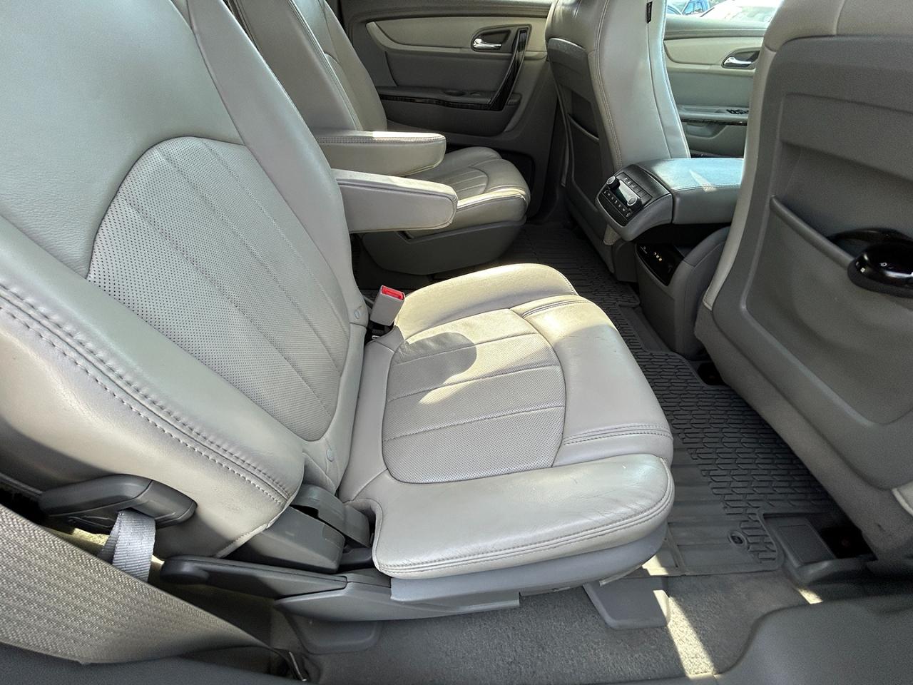 Chevrolet Traverse AWD 4dr LTZ 2013