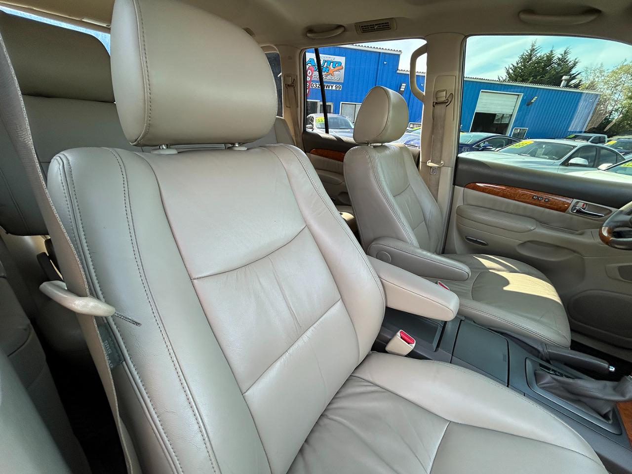 Lexus GX 470 4dr SUV 4WD 2004