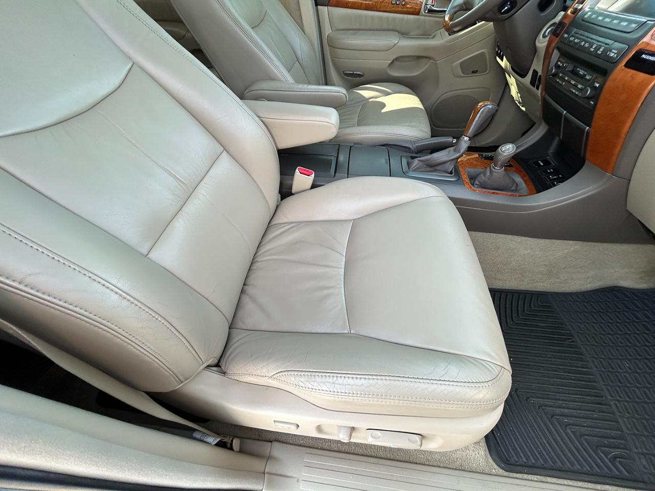 Lexus GX 470 4dr SUV 4WD 2004