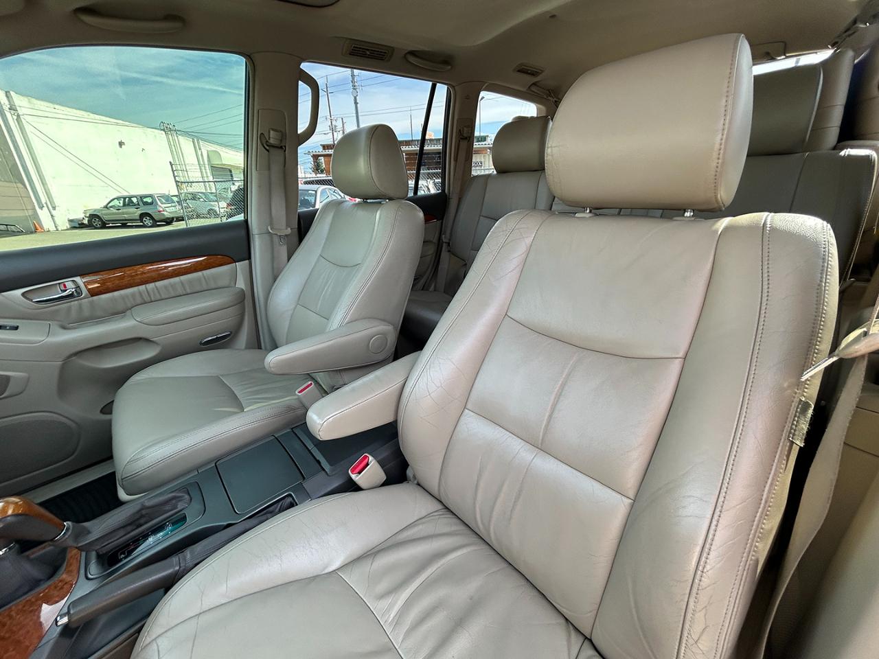 Lexus GX 470 4dr SUV 4WD 2004