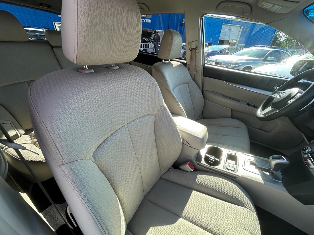 Subaru Outback 4dr Wgn H4 Auto 2.5i Prem AWP 2011