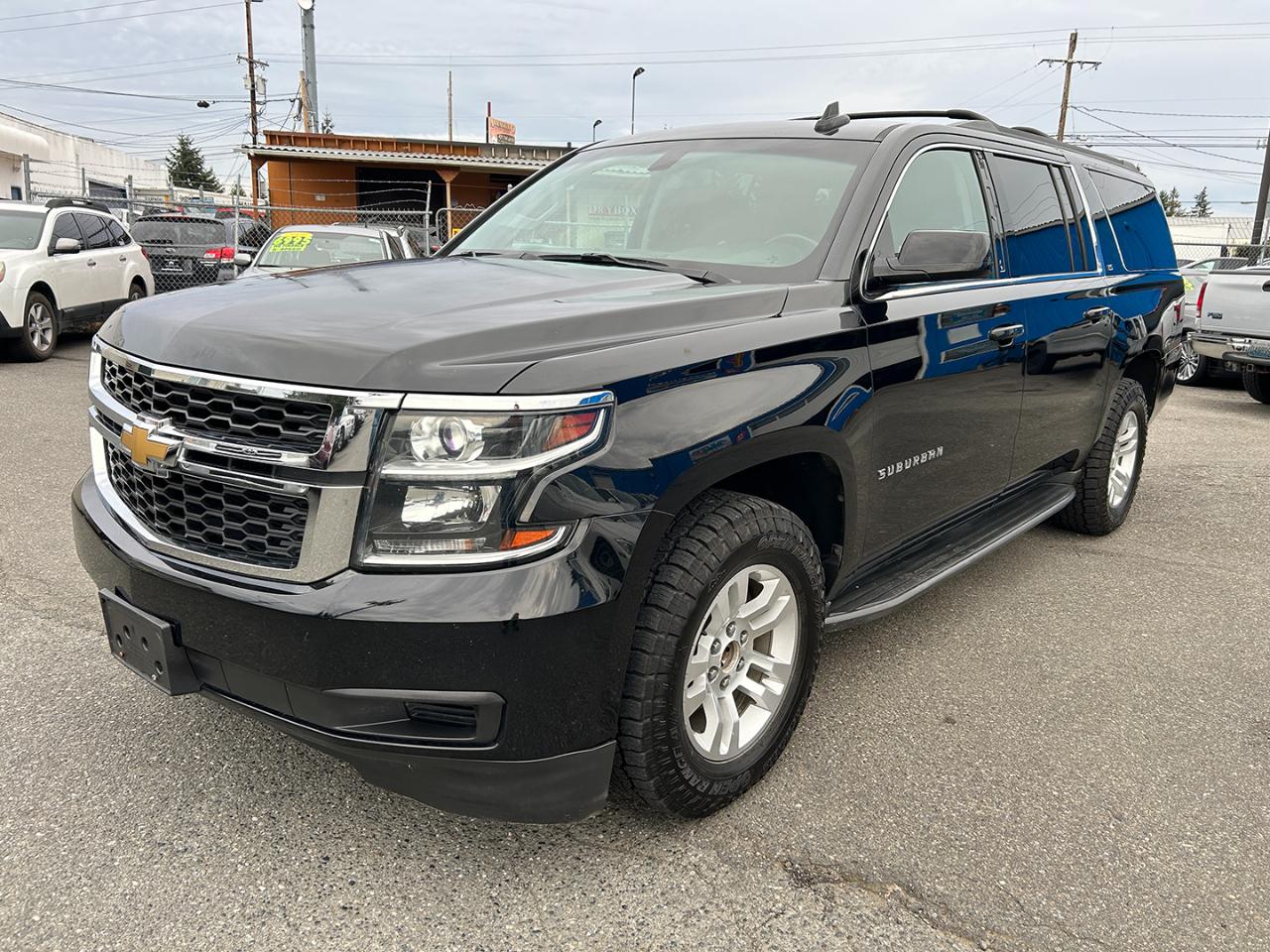 Chevrolet Suburban 4WD 4dr LS 2015