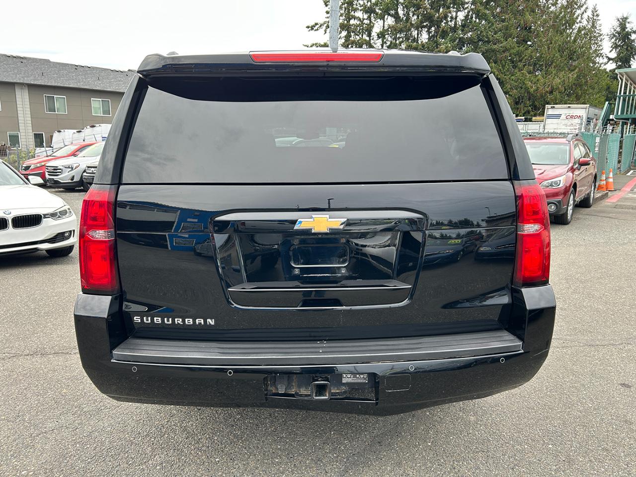 Chevrolet Suburban 4WD 4dr LS 2015