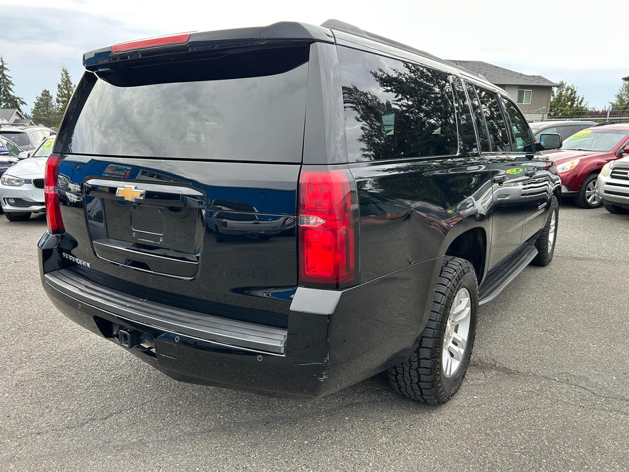Chevrolet Suburban 4WD 4dr LS 2015