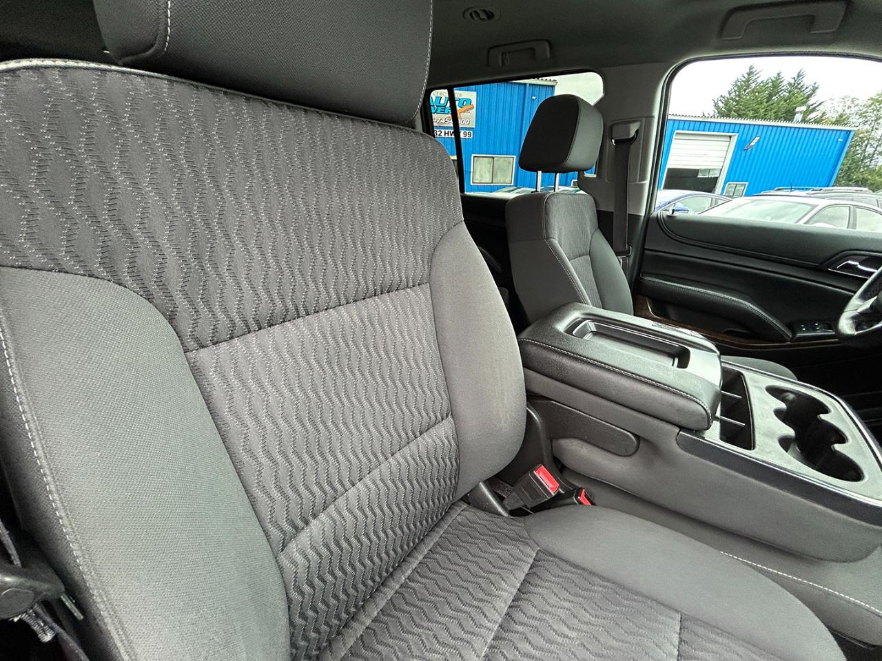 Chevrolet Suburban 4WD 4dr LS 2015