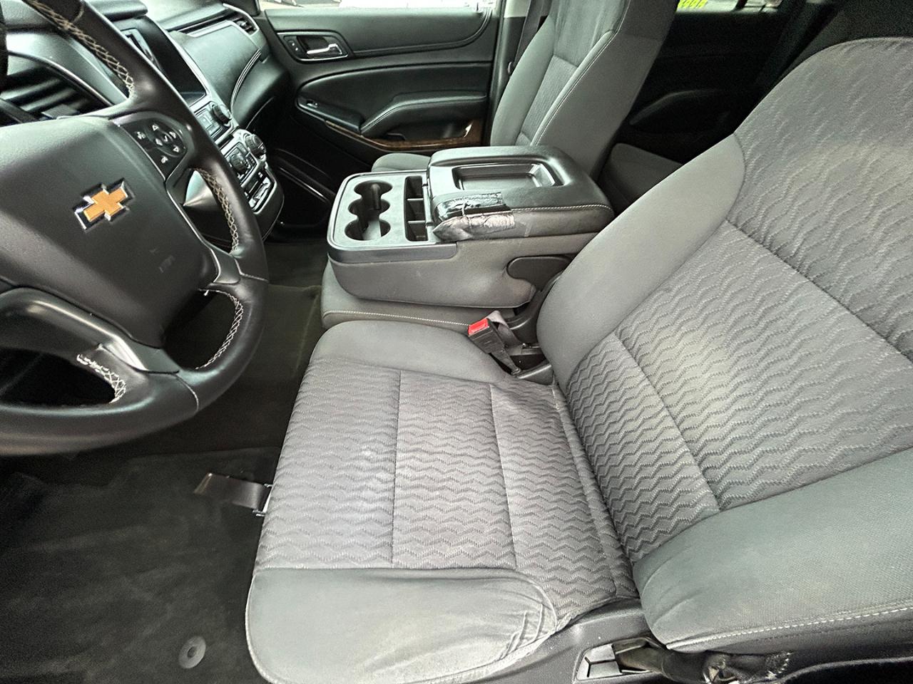 Chevrolet Suburban 4WD 4dr LS 2015