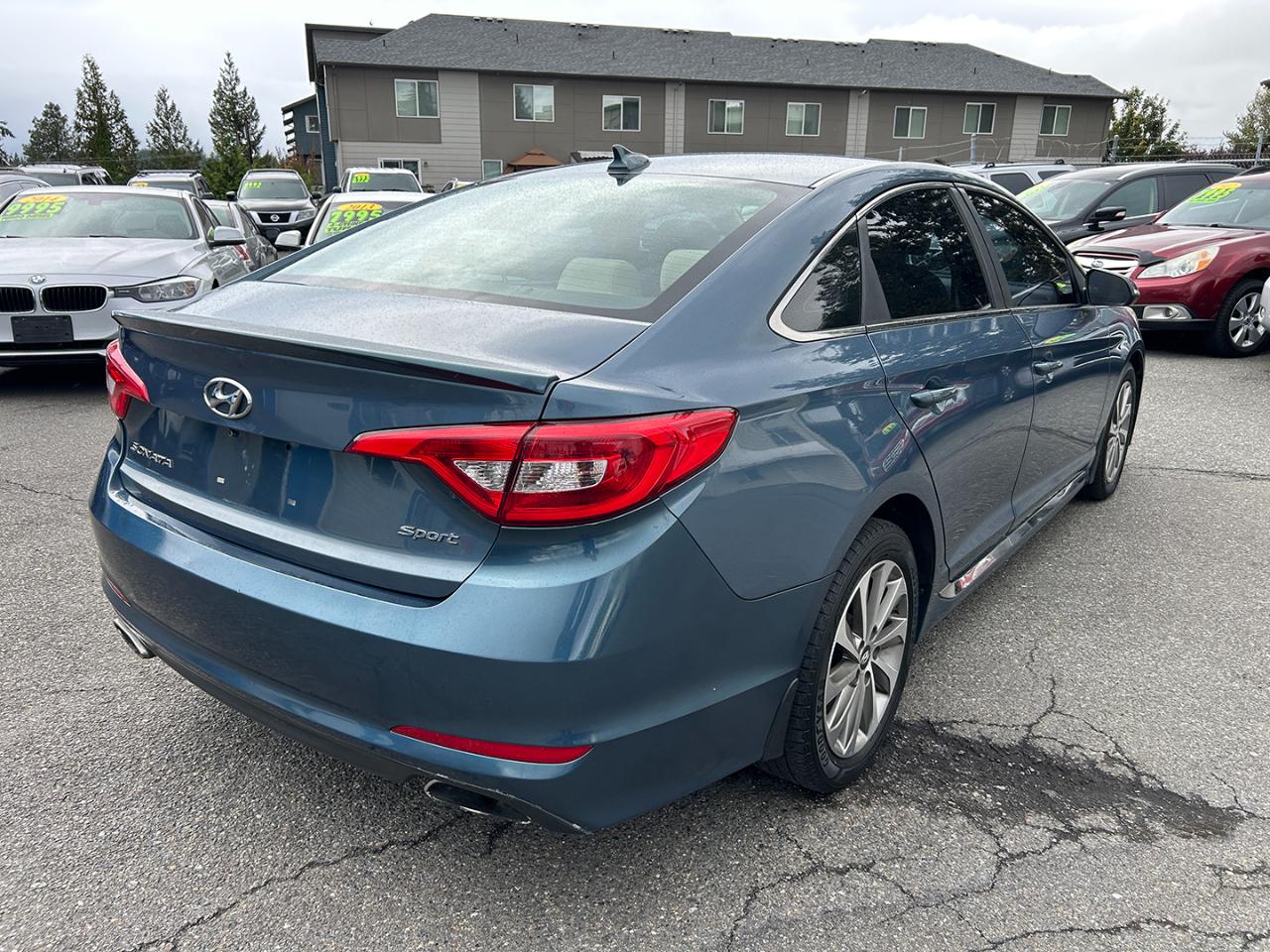 Hyundai Sonata 4dr Sdn 2.4L Sport 2015