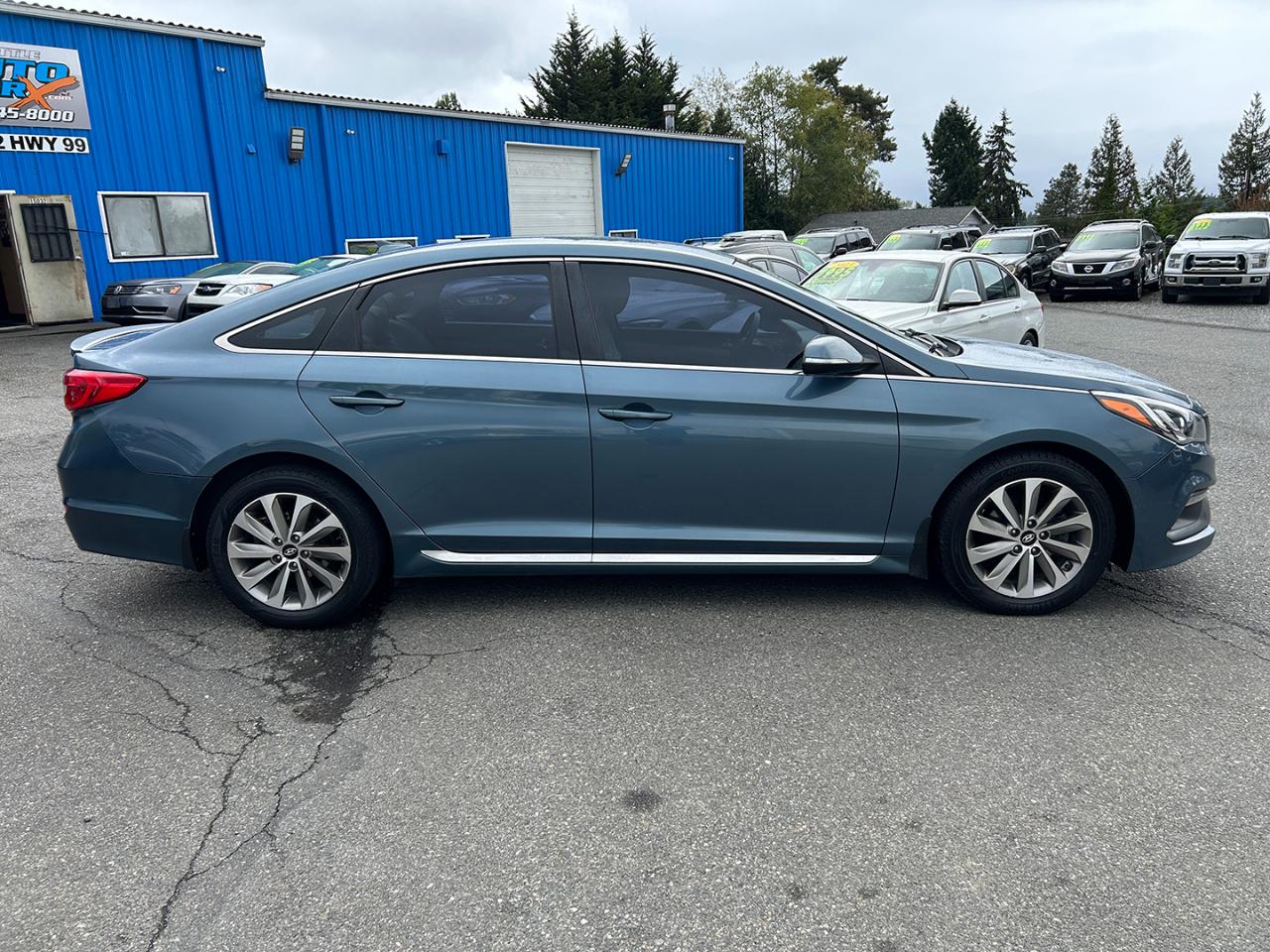 Hyundai Sonata 4dr Sdn 2.4L Sport 2015