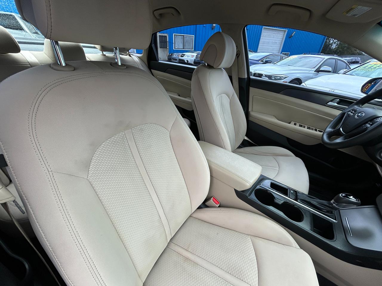 Hyundai Sonata 4dr Sdn 2.4L Sport 2015