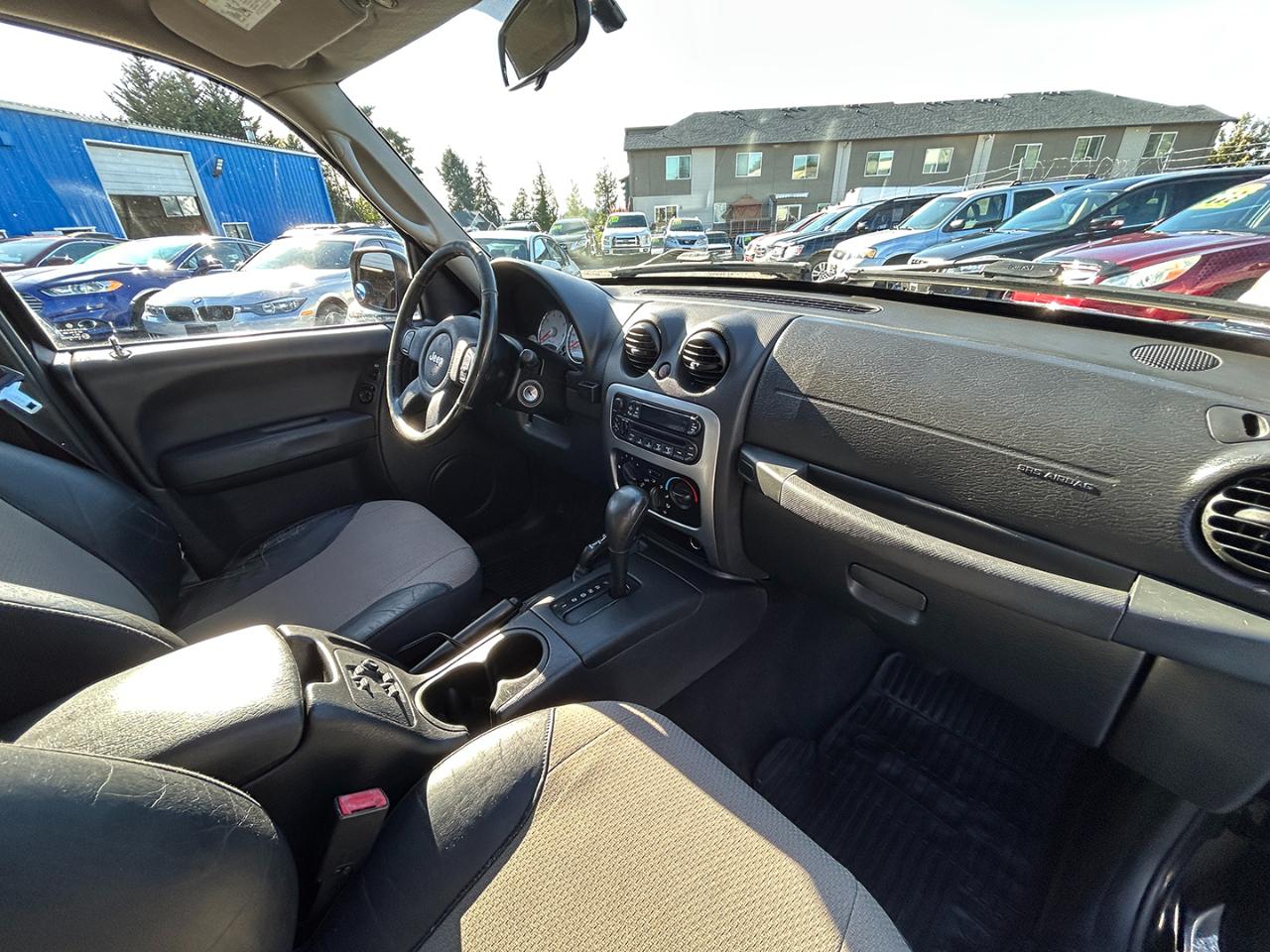 Jeep Liberty Columbia Edition 4WD 2004